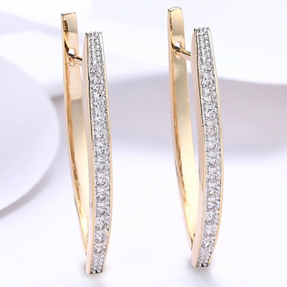 ‎CUBIC ZIRCONIA GEOMETRIC GOLD STATEMENT EARRINGS